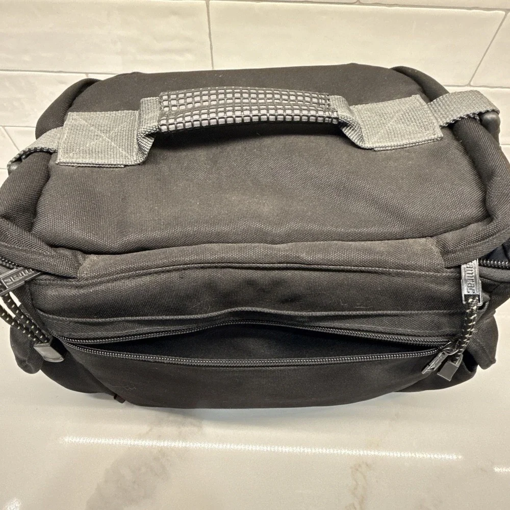 Tamrac System 6 DSLR Camera/Camcorder Bag - Attached Media Wallet Fast Shipping!
